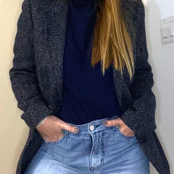 SMALL/MED. Stolen from the men’s closet.  Italian Wool/Alpaca vintage blazer. A+ - Picture 3 of 12